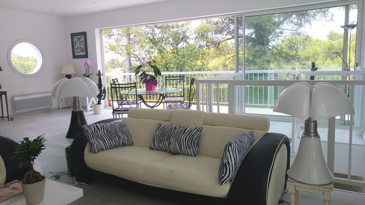 Photo of Livingroom in Cadolive