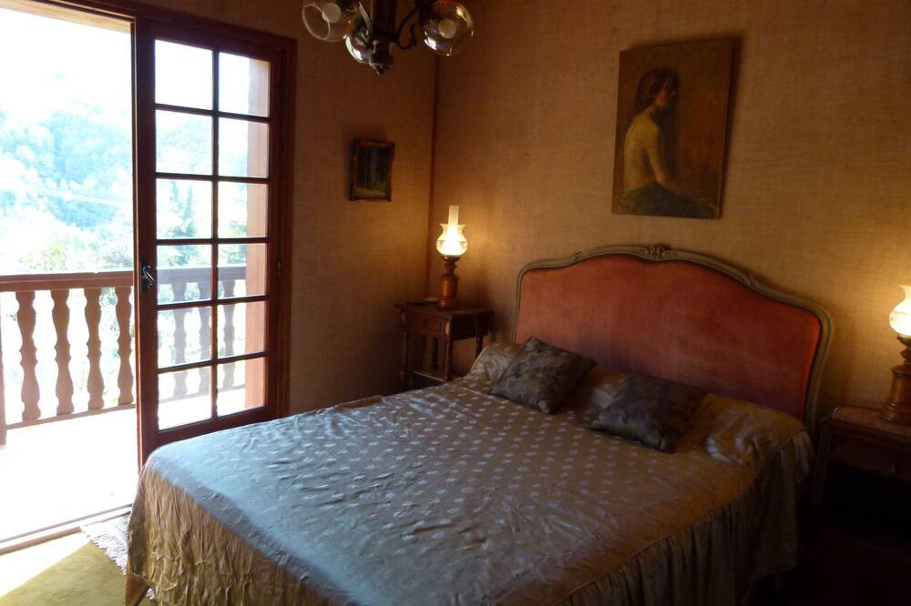 Photo of Bedroom in La Bollene-Vesubie