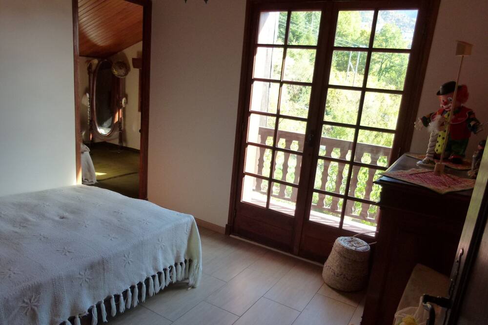 Photo of Bedroom in La Bollene-Vesubie