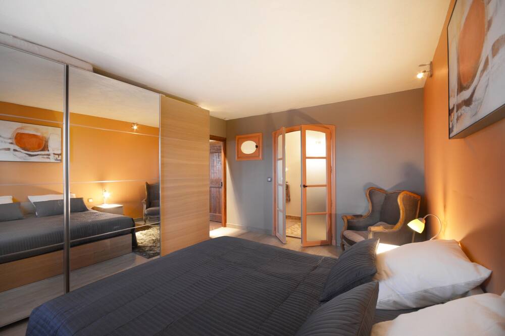 Photo of Bedroom in Arles