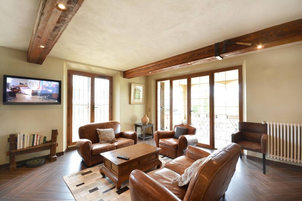 Photo of Livingroom in Arles