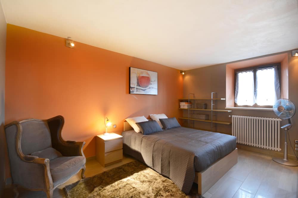 Photo of Bedroom in Arles