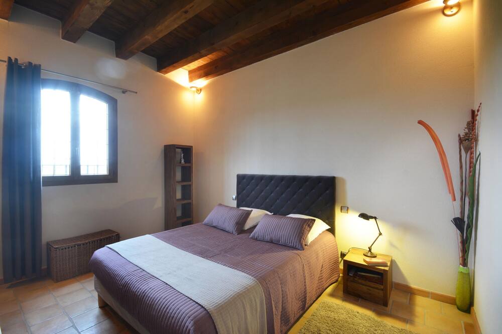 Photo of Bedroom in Arles