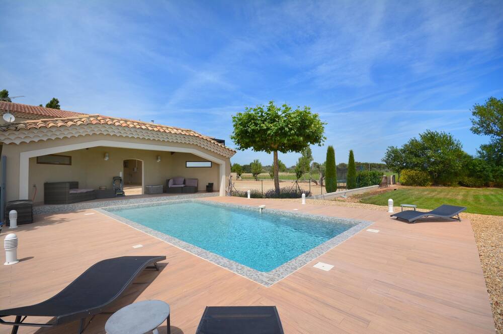 Photo of Outdoor in Arles