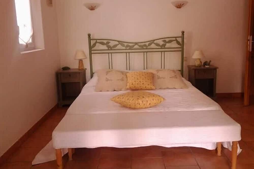 Photo of Bedroom in Bonnieux