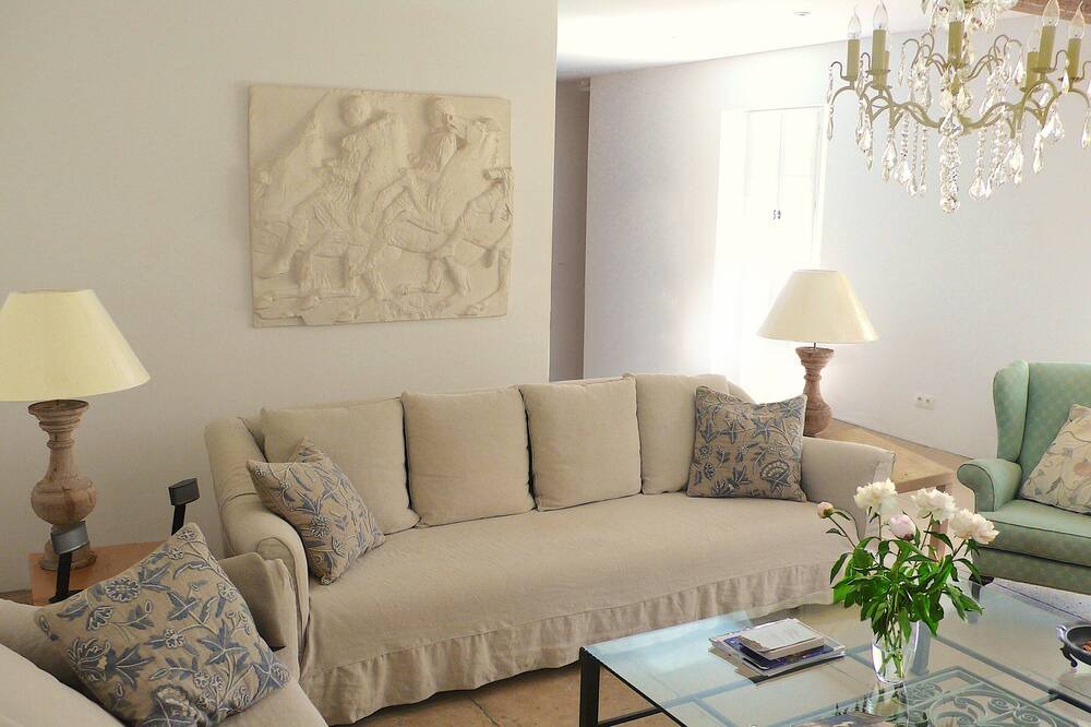 Photo of Livingroom in Bonnieux