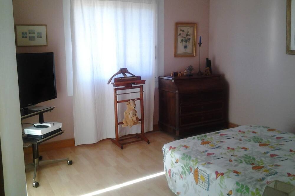 Photo of Bedroom in Arles