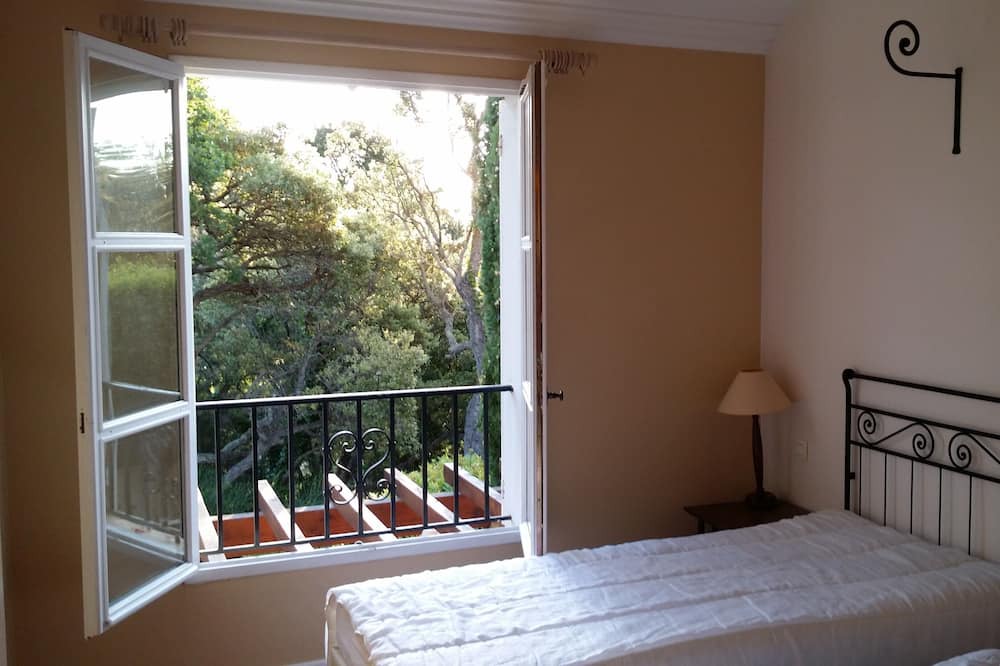 Photo of Bedroom in Les Restanques