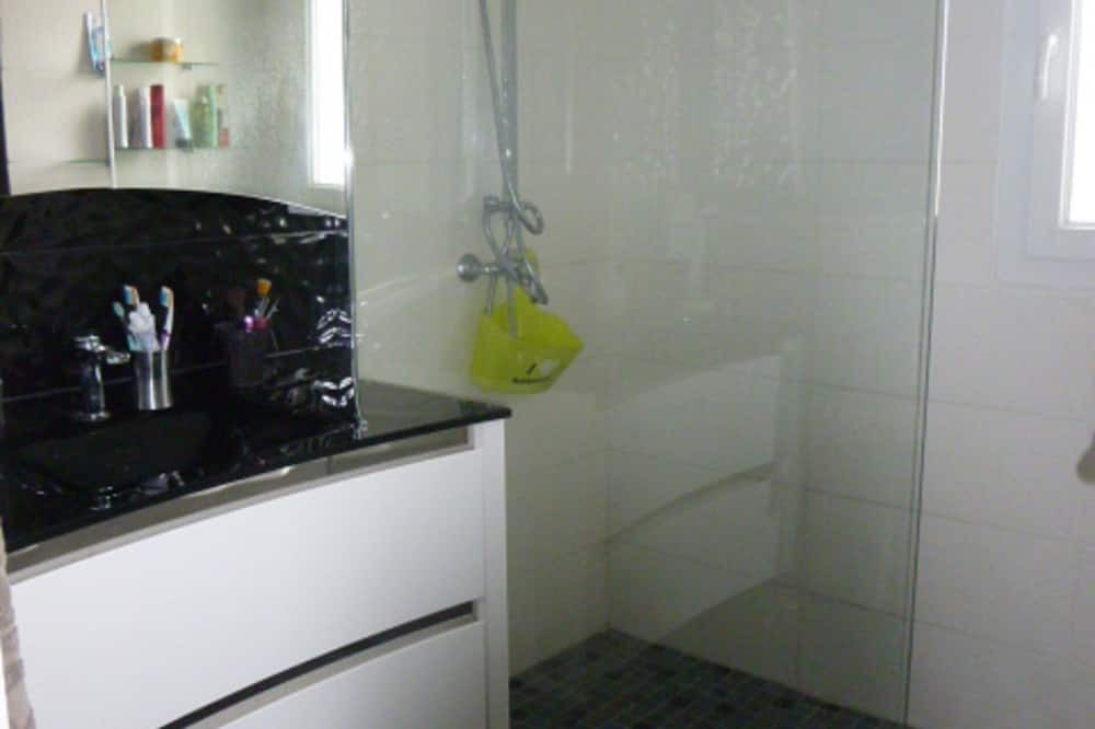 Photo of Bathroom in Avignon