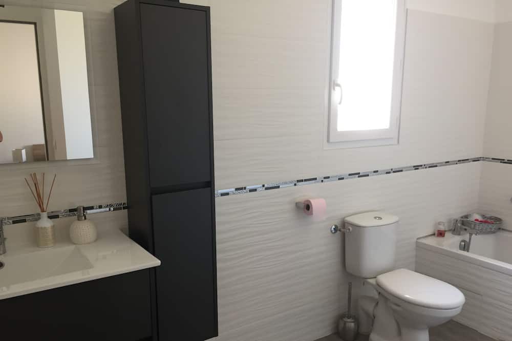 Photo of Bathroom in Aimargues