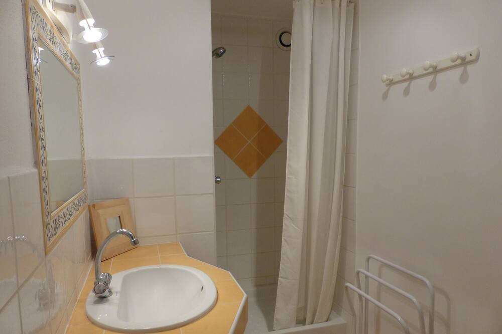 Photo of Bathroom in Les Lecques
