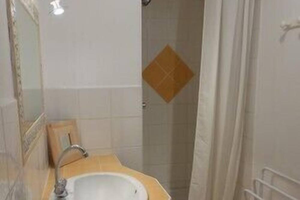 Photo of Bathroom in Les Lecques