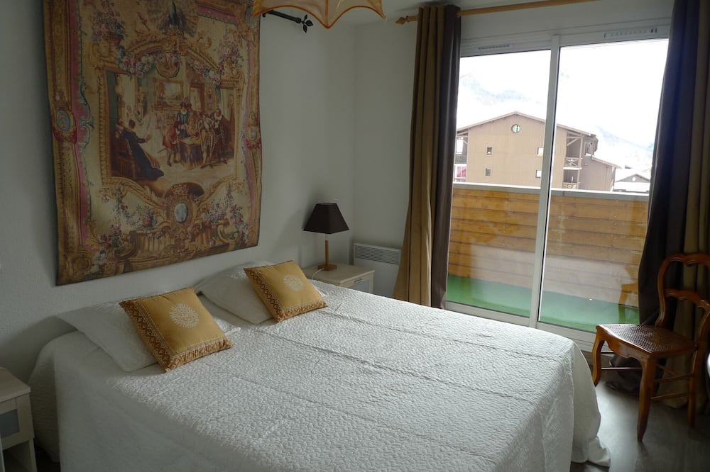 Photo of Bedroom in Allos