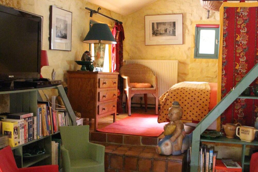 Photo of Bedroom in Saint-Jean-de-Ceyrargues
