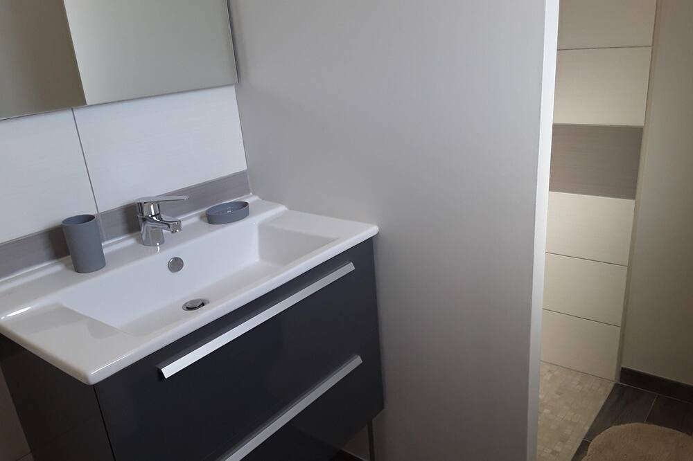 Photo of Bathroom in Cuges-les-Pins
