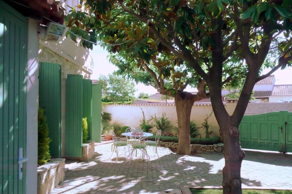 Photo of Outdoor in Port-Saint-Louis-du-Rhone