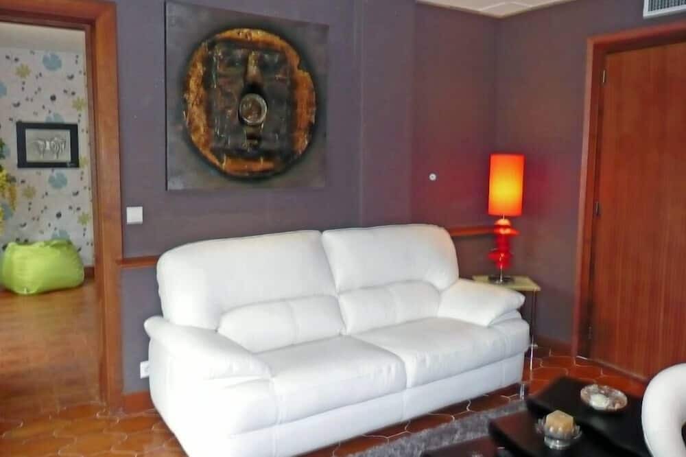 Photo of Livingroom in Port-Saint-Louis-du-Rhone