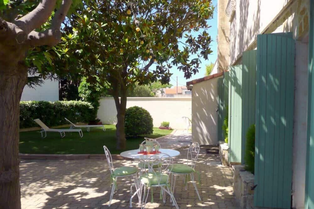 Photo of Outdoor in Port-Saint-Louis-du-Rhone