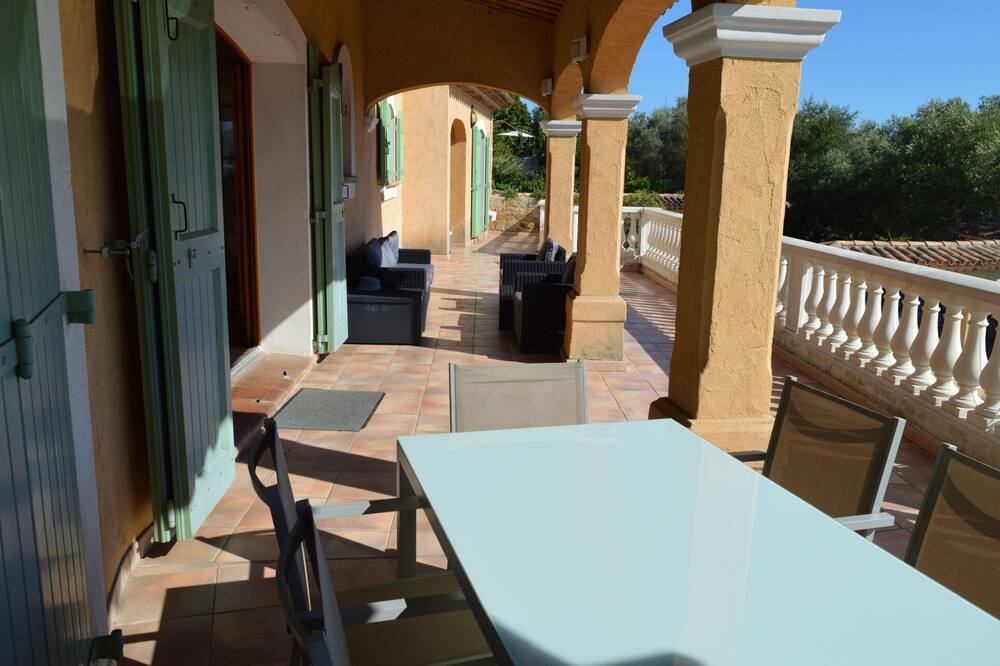 Photo of Patio Balcony in Carnot