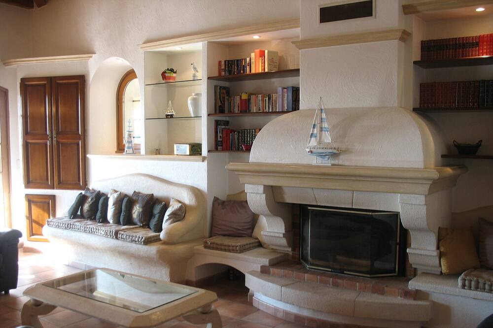Photo of Bedroom in Carnot