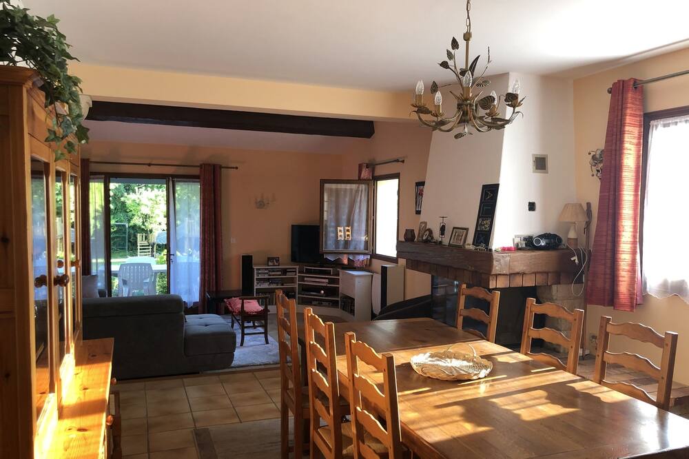 Photo of Livingroom in Gemenos