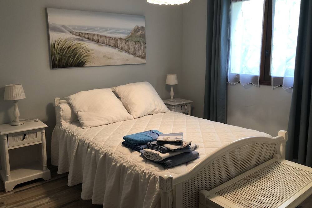 Photo of Bedroom in Gemenos