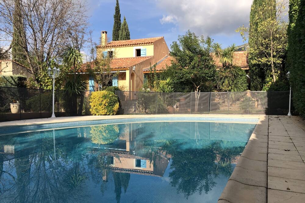 Photo of Outdoor in Gemenos