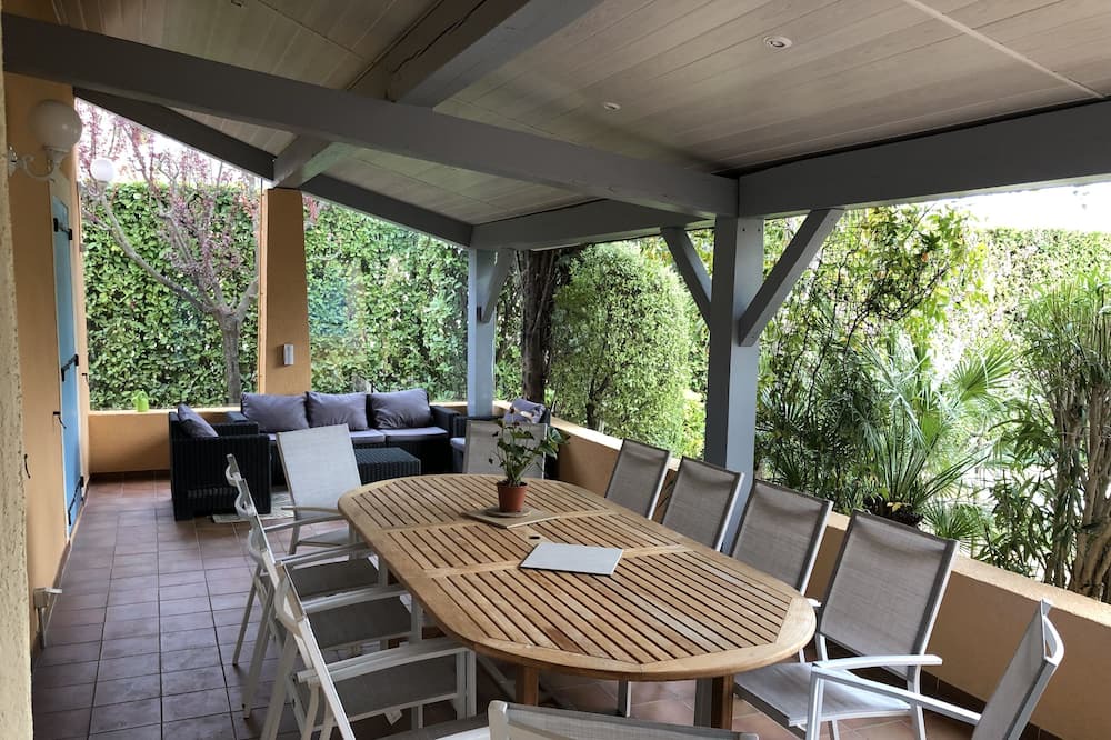 Photo of Patio Balcony in Gemenos