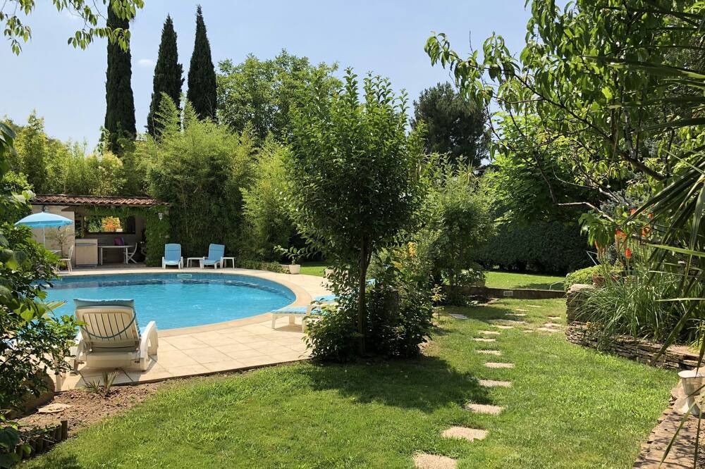 Photo of Outdoor in Gemenos