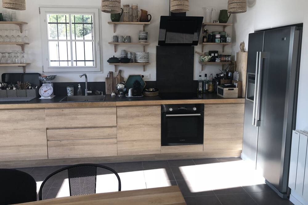 Photo of Kitchen in Vitrolles-en-Luberon