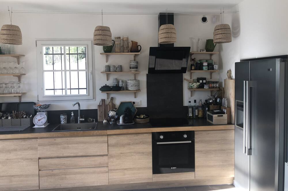 Photo of Kitchen in Vitrolles-en-Luberon