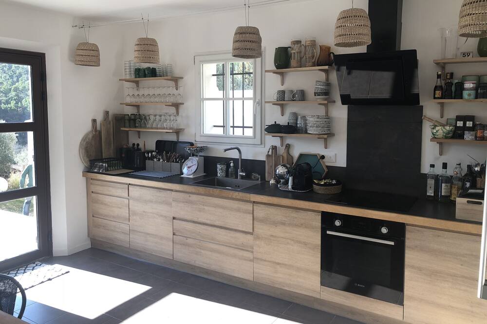 Photo of Kitchen in Vitrolles-en-Luberon