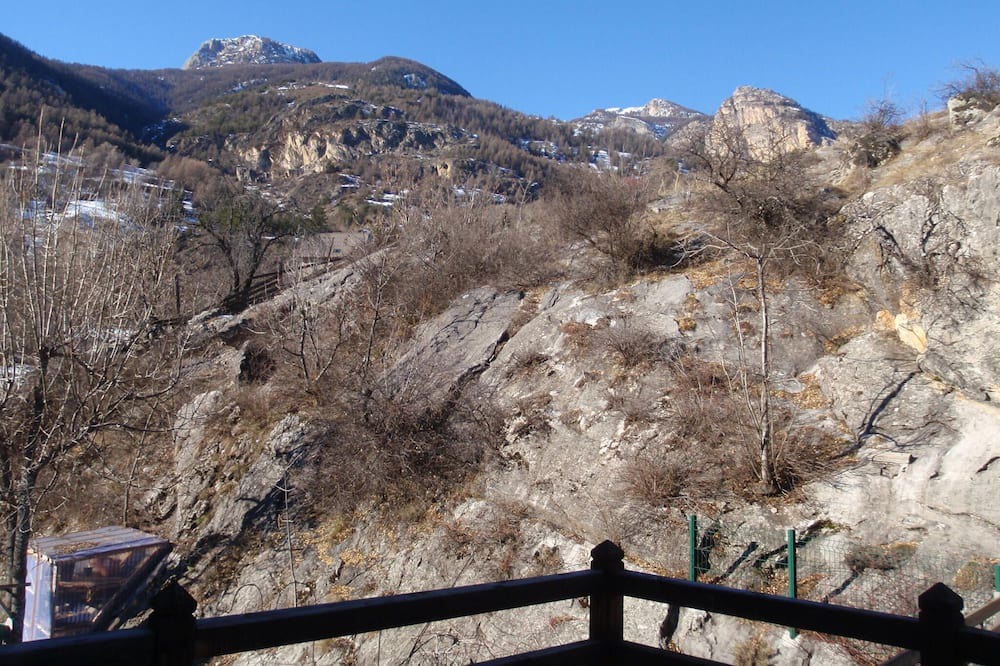 Photo of Patio Balcony in Saint-Crepin