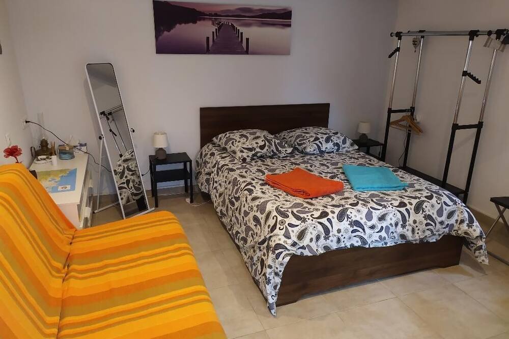 Photo of Bedroom in Miramas