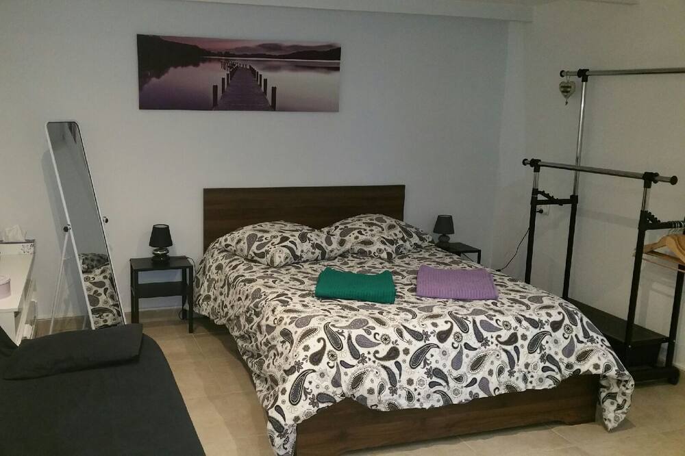Photo of Bedroom in Miramas