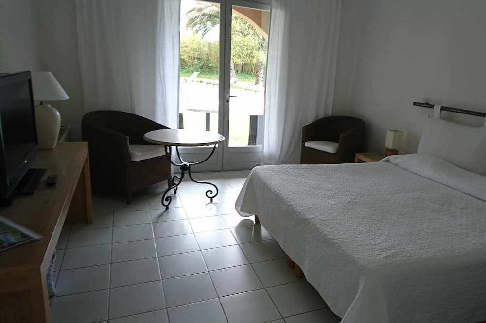Photo of Bedroom in Maussane