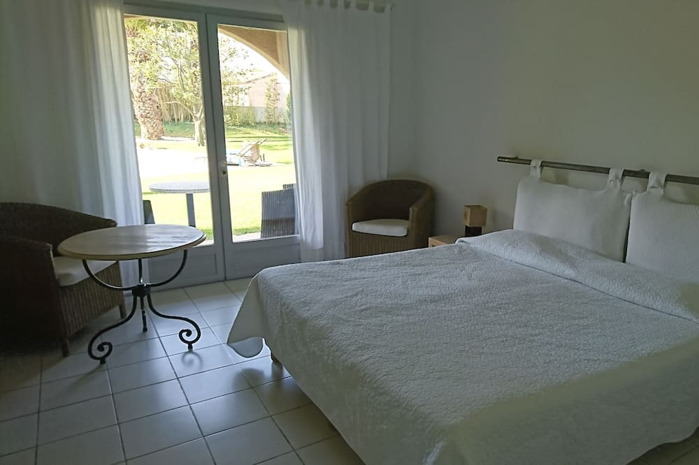 Photo of Bedroom in Maussane
