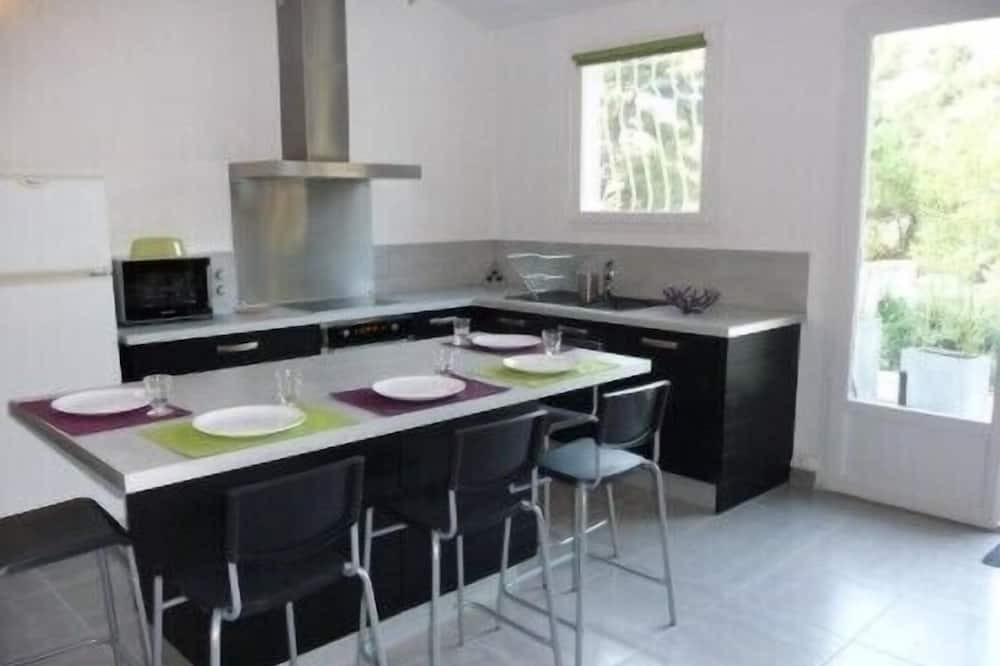 Photo of Kitchen in Saint-Savournin