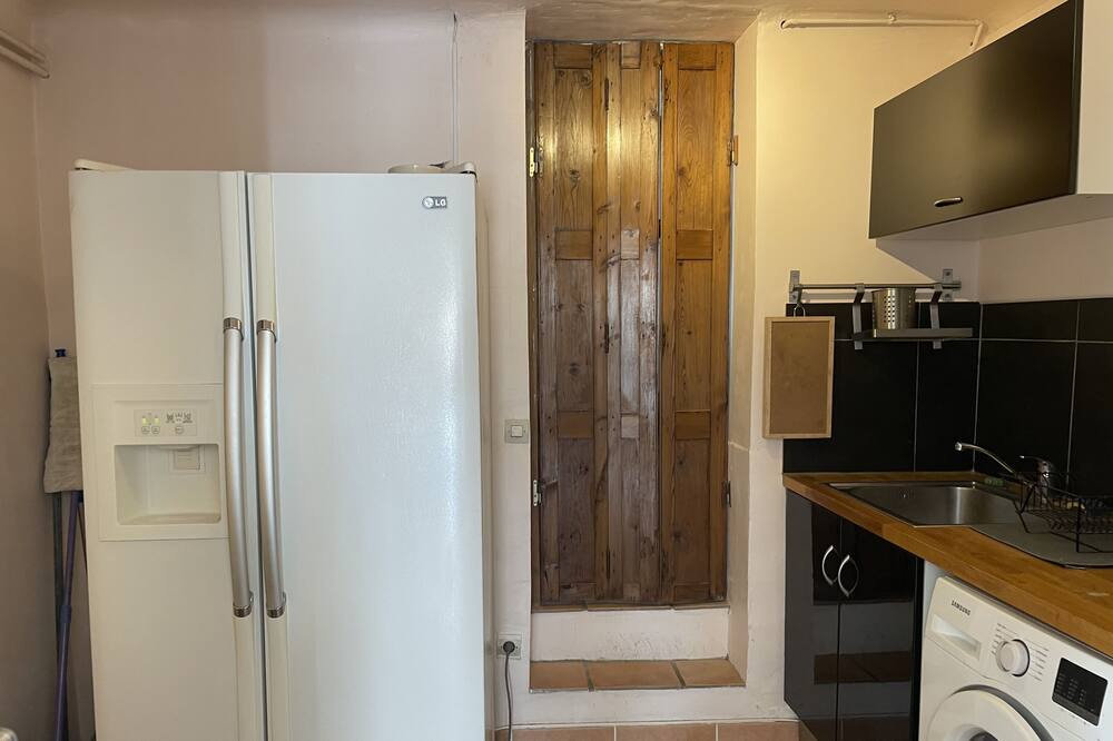 Photo of Kitchen in Ensues-la-Redonne