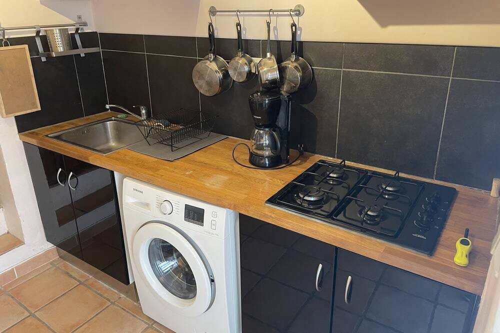Photo of Kitchen in Ensues-la-Redonne