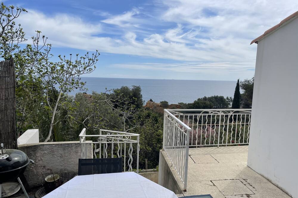 Photo of Outdoor in Ensues-la-Redonne
