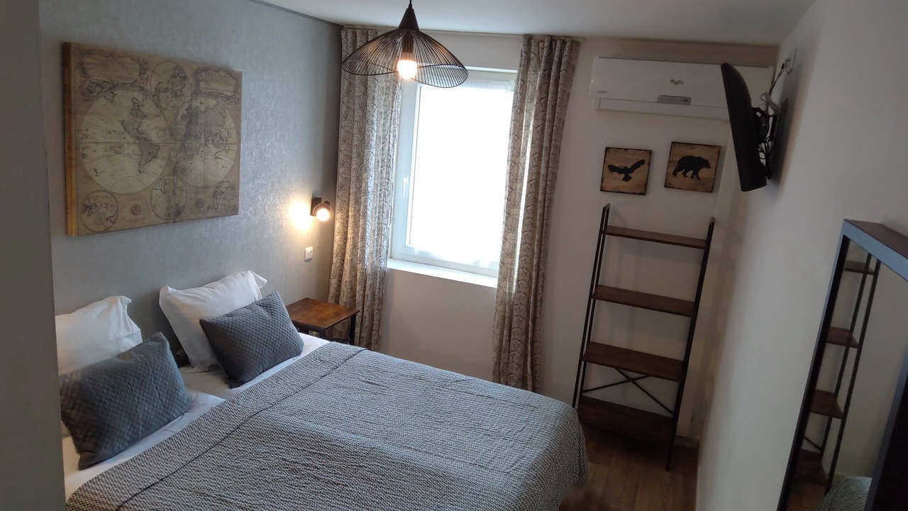 Photo of Bedroom in Pierrefeu-du-Var