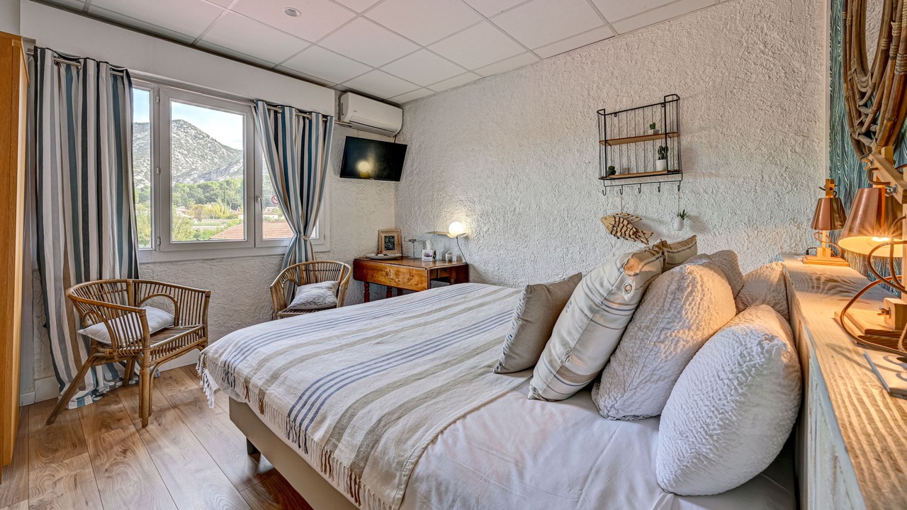 Photo of Bedroom in Gemenos
