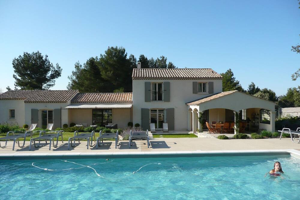 Photo of Outdoor in Eygalieres