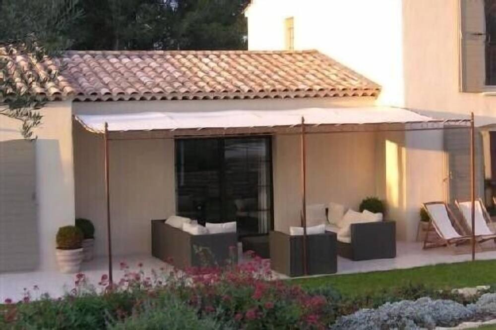 Photo of Patio Balcony in Eygalieres
