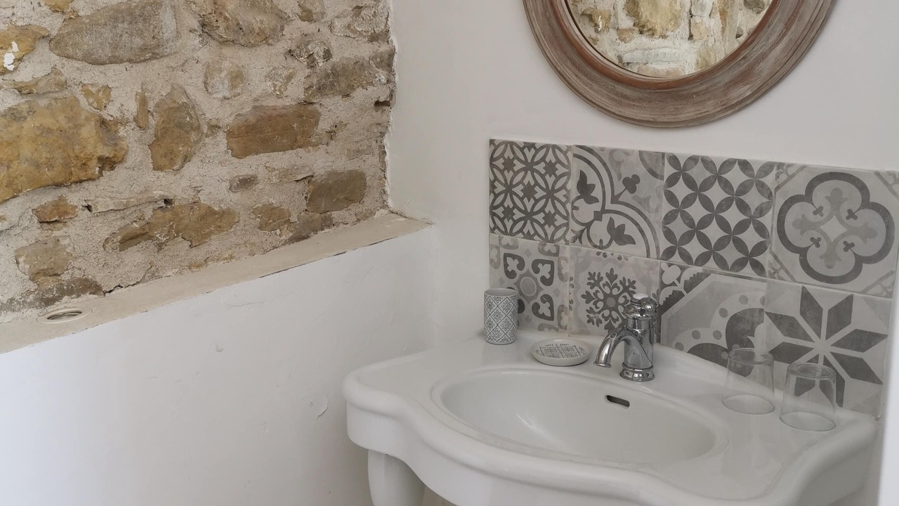 Photo of Bathroom in Deaux