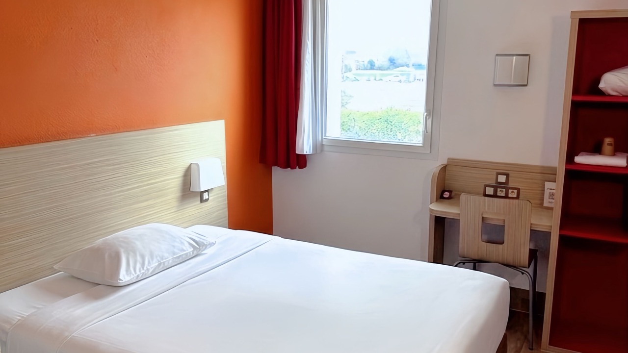Photo of Bedroom in Istres