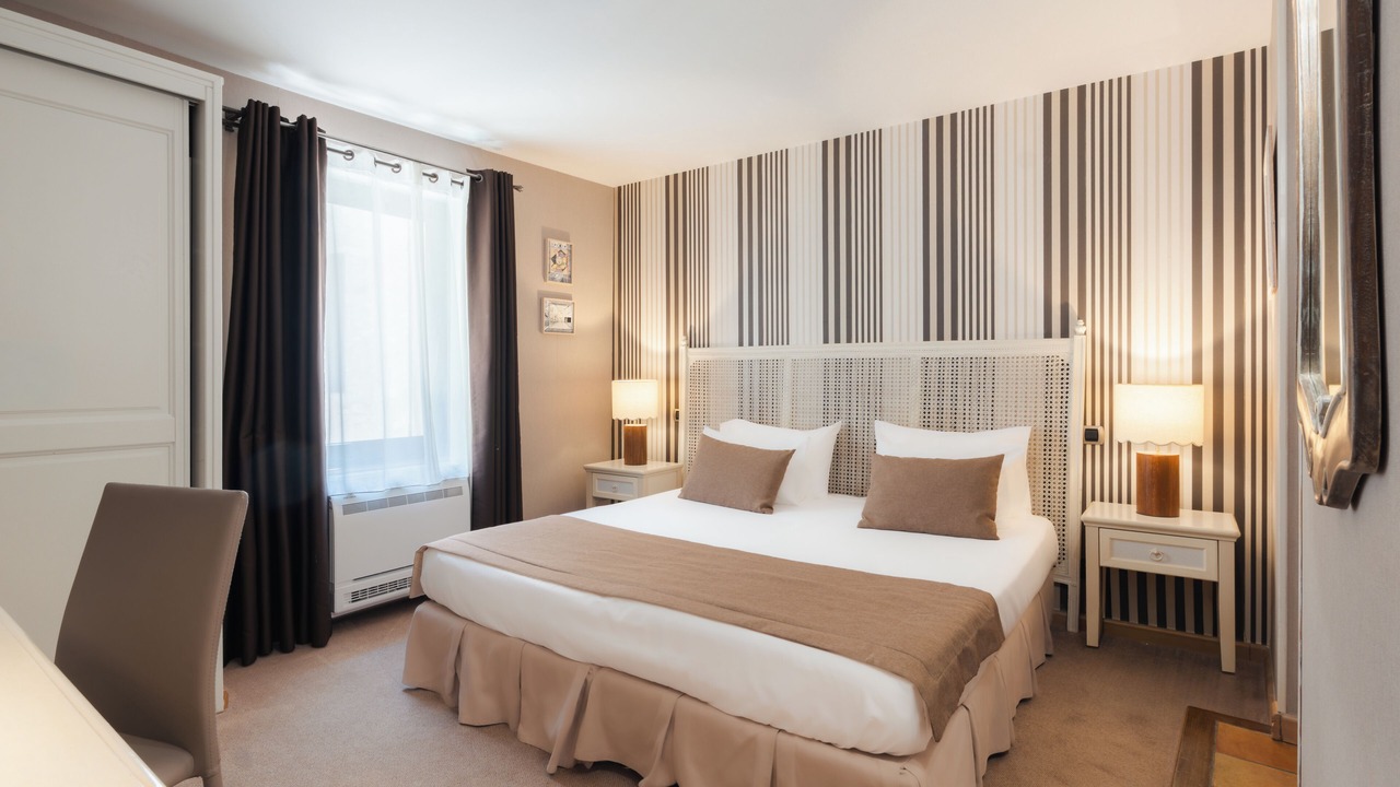 Photo of Bedroom in Lourmarin