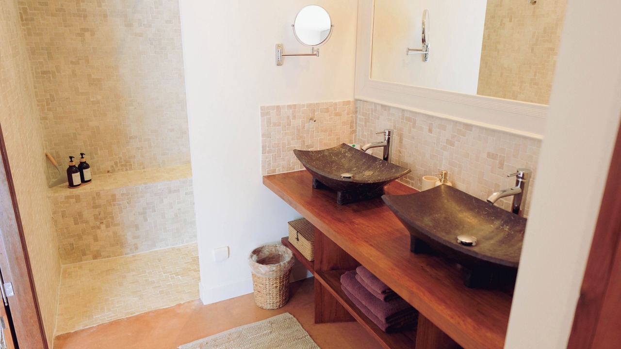 Photo of Bathroom in Saint-Pierre-des-Champs