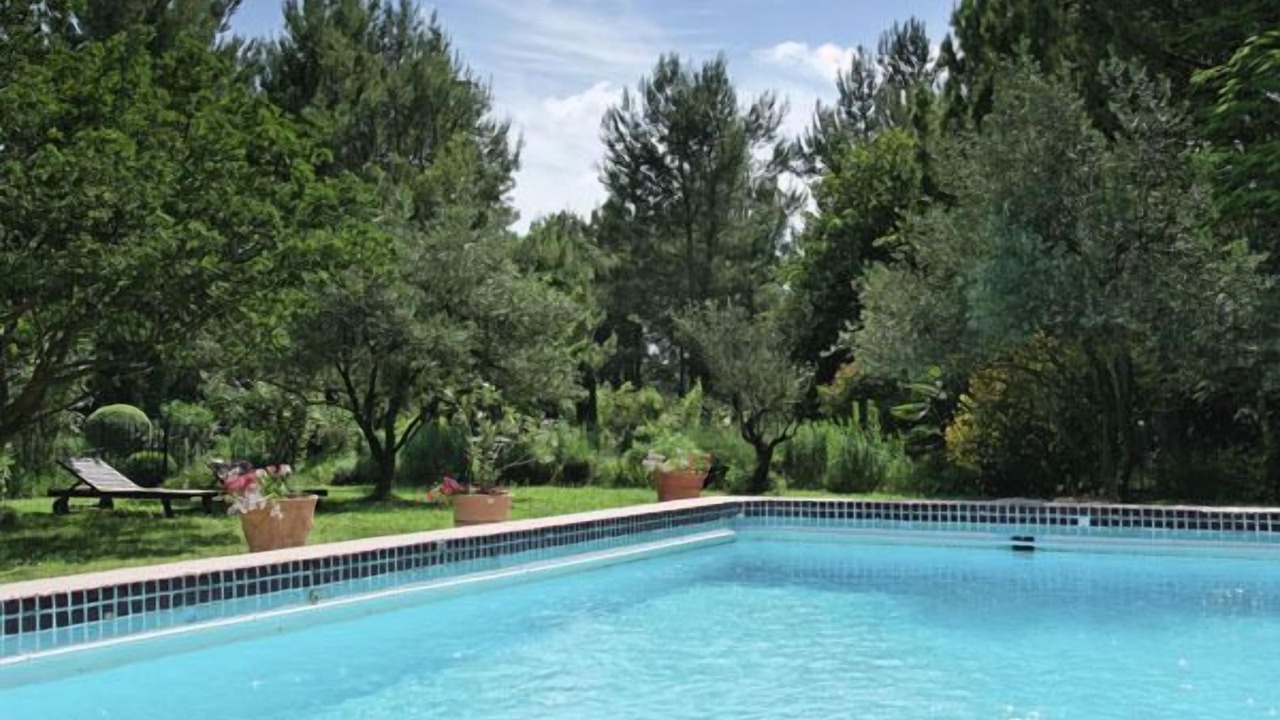 Photo of Outdoor in Orgon